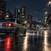 夜の都市高速を走る身近なクーペやセダンを印象的に捉えたシーン